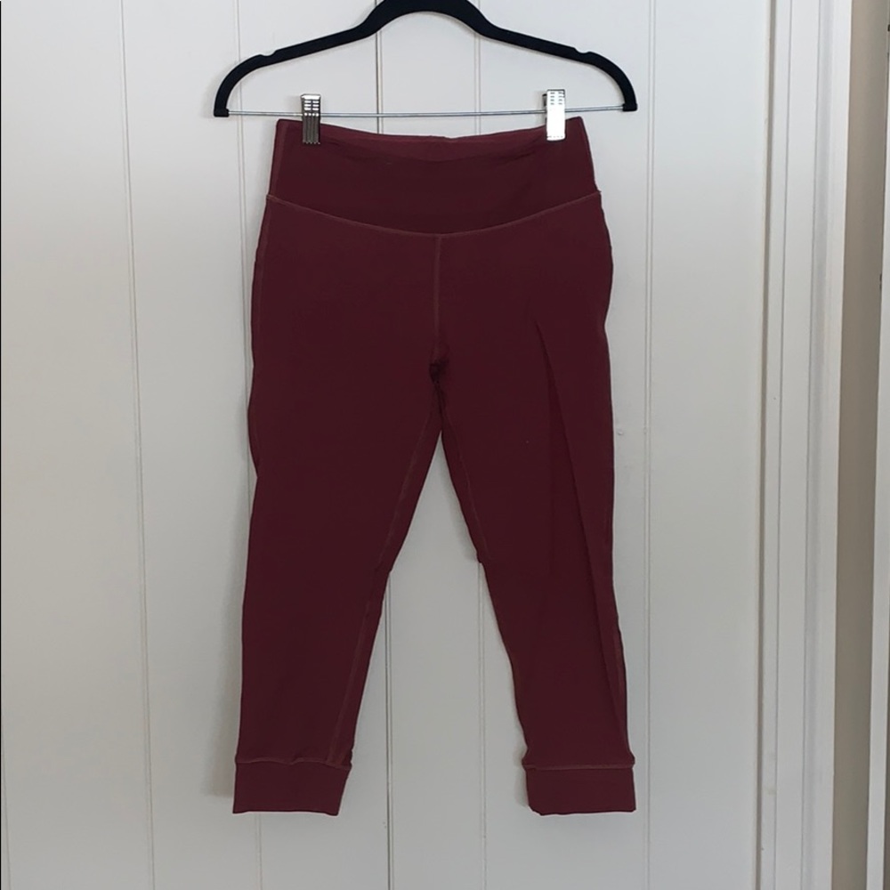Black Diamond Cropped Leggings